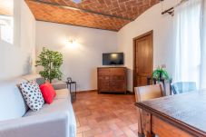 Apartment in Staggiano - Il gallo a pois