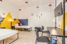 Rent by room in Livorno - Game Rooms - Pokemon Room