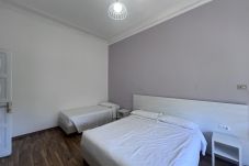 Rent by room in Rome - 24 camera tripla con bagno in comune 